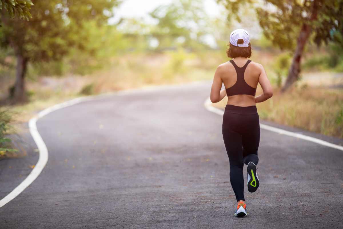 Sport all’aria aperta, un toccasana solo fuori dalla città: cosa succede a causa dell’inquinamento