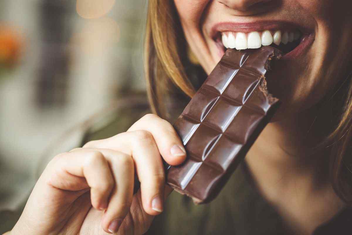 Il cioccolato consumato quotidianamente con moderazione ha effetti benefici su mente e organismo