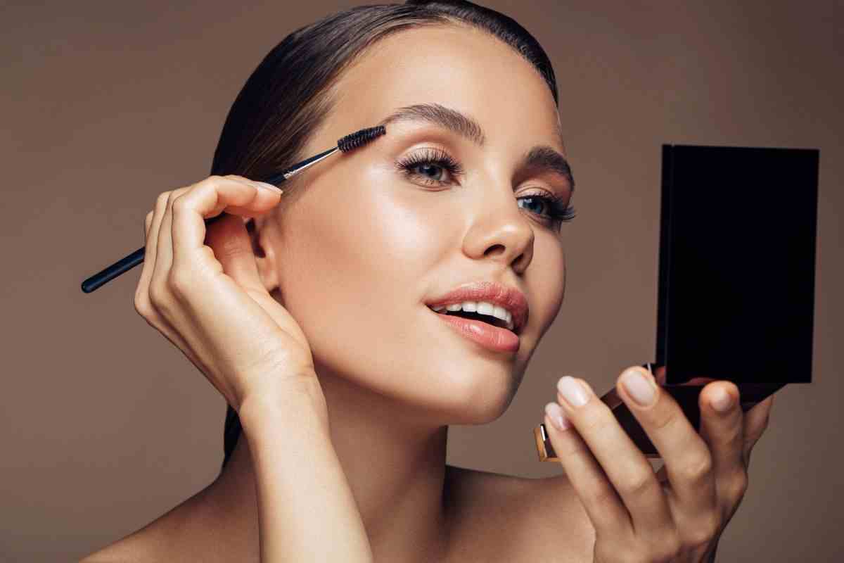 Un trucco perfetto senza base di fondotinta: poche piccole regole per il make-up ideale