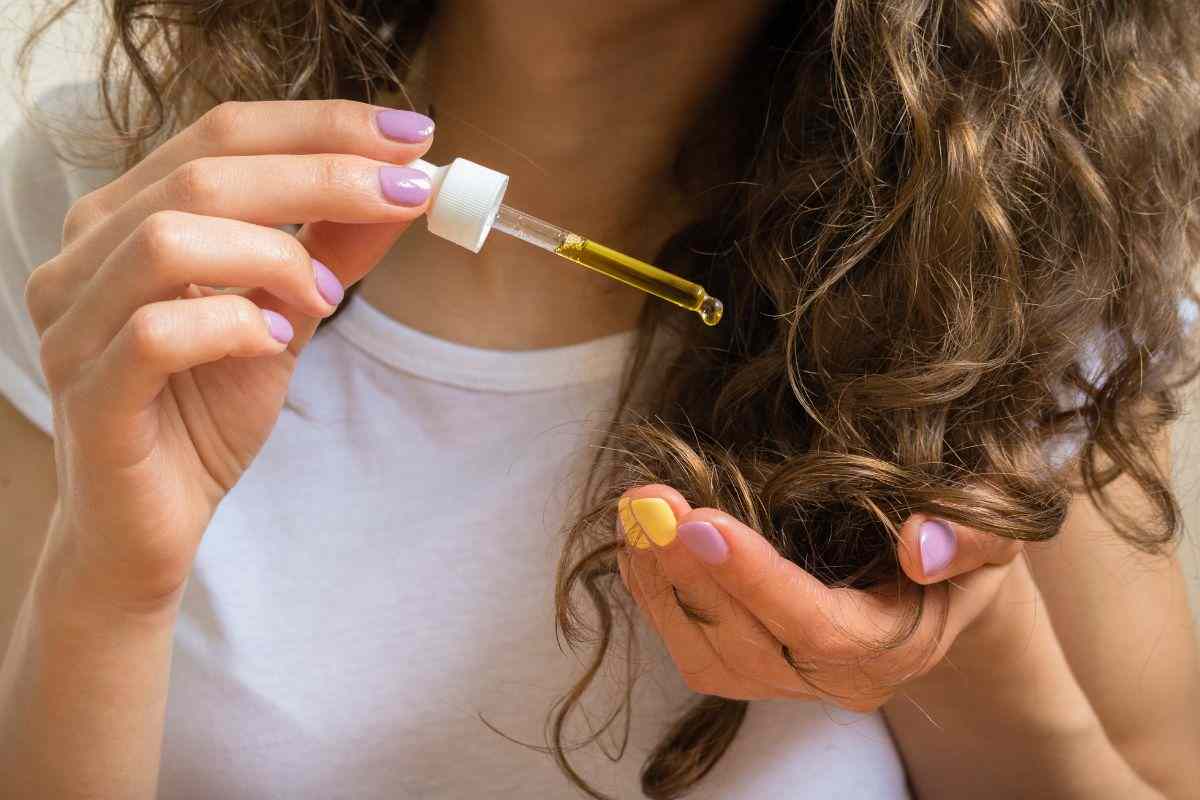 Con alcuni specifici prodotti si possono prevenire le doppie punte e avere capelli sani e belli