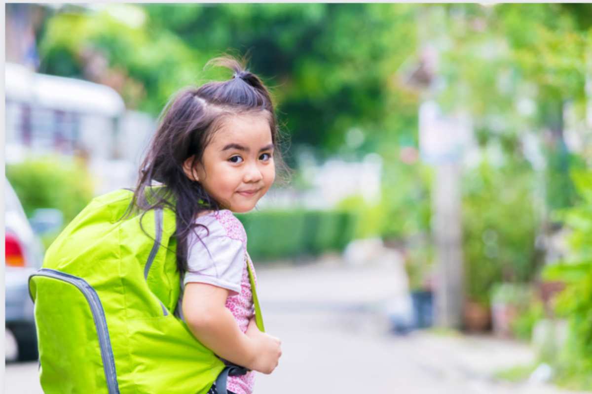 Bambini, rientro o primo giorno a scuola: come renderlo un momento piacevole per i piccoli (e senza stress per i genitori)