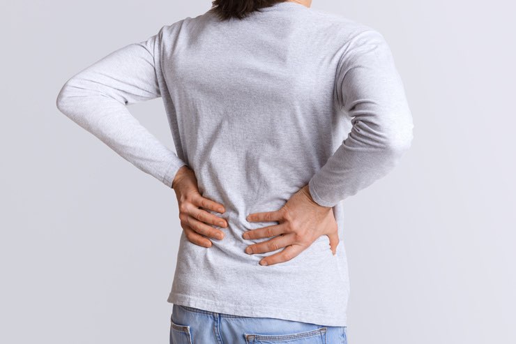 Mal di schiena o dolore ai reni: i sintomi