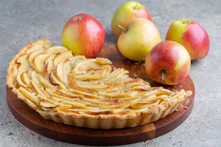 Crostata di mele: la ricetta e il procedimento