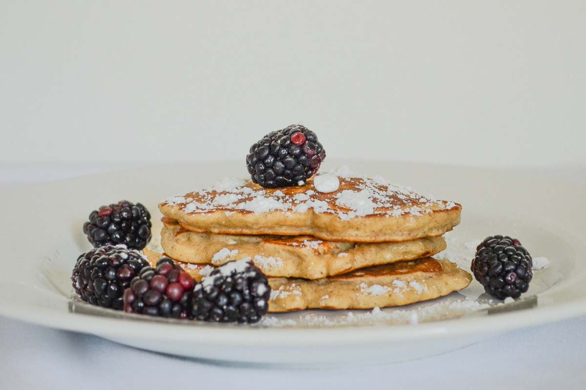 Mai così soffici e profumati: questi pancake sono la colazione autunnale perfetta per tutta la famiglia