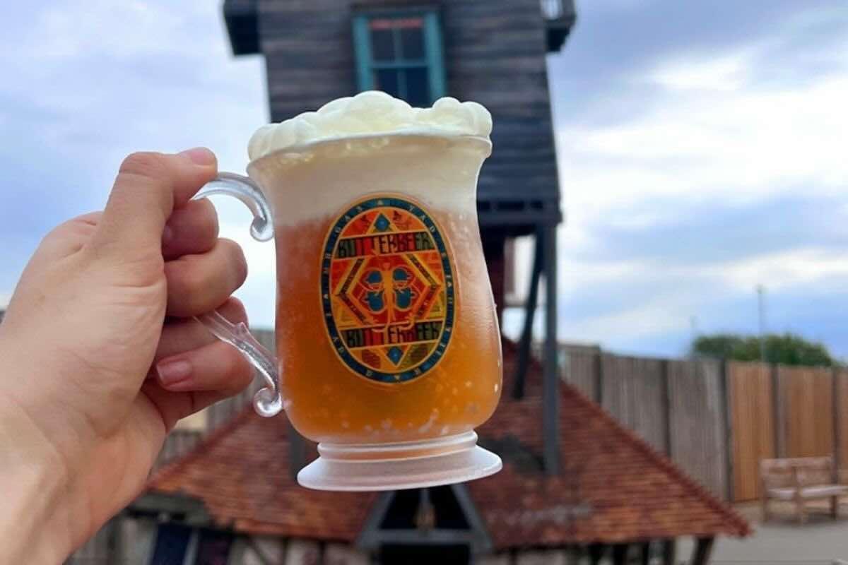 Halloween ed Harry Potter: per la tua maratona niente di meglio da sorseggiare dell’iconica “Burrobirra”, la ricetta semplicissima