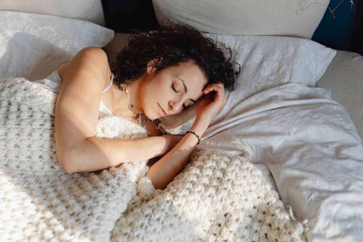 Un’abitudine che in molti hanno prima di andare a dormire ma che mette a rischio la salute