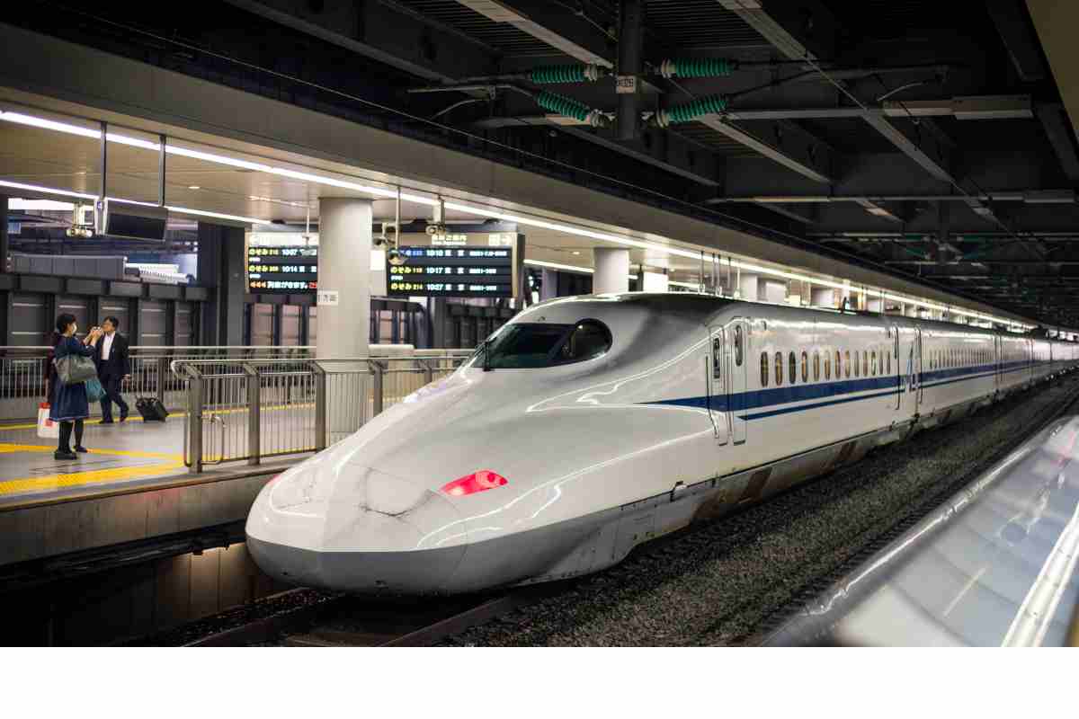 Pianifichi un viaggio in Giappone? Non prendere il treno: ecco perché