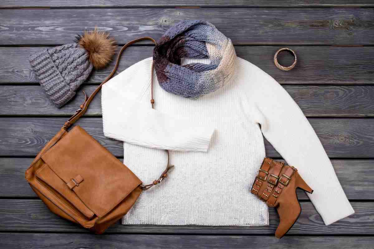 Il maglione unisex, capo versatile della moda street style: 6 modi di indossarlo in autunno