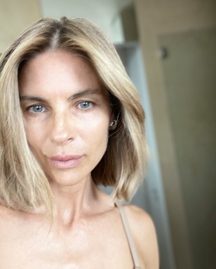 Martina Colombari: la foto senza trucco