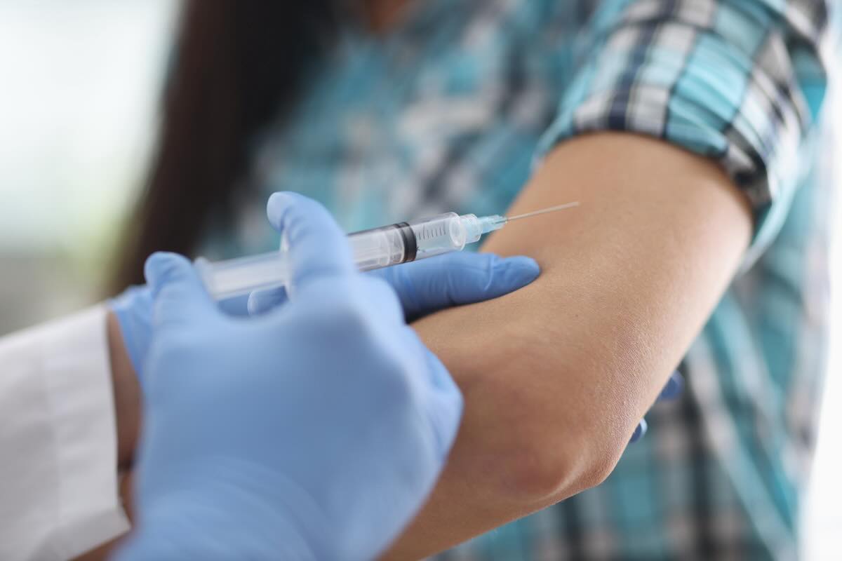 La vaccinazione antitetanica: quando farla e i possibili effetti collaterali