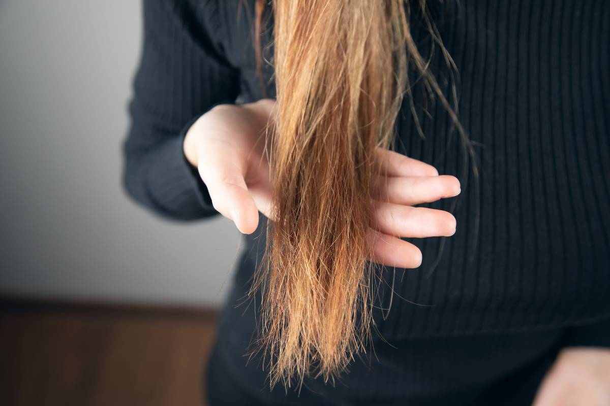 L’errore che fanno tutti e che compromette la bellezza e la salute dei capelli