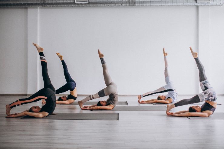 benefici di yoga e pilates