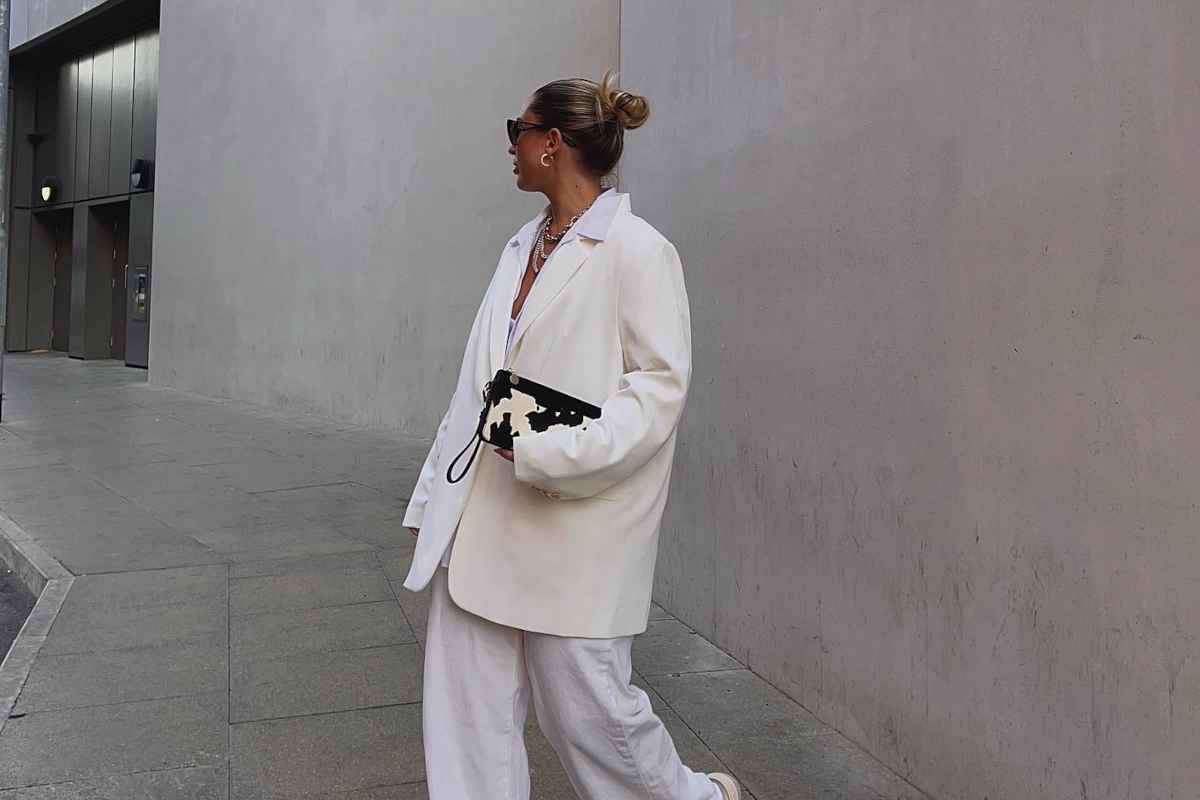 Abbinamento giacca bianca look total white