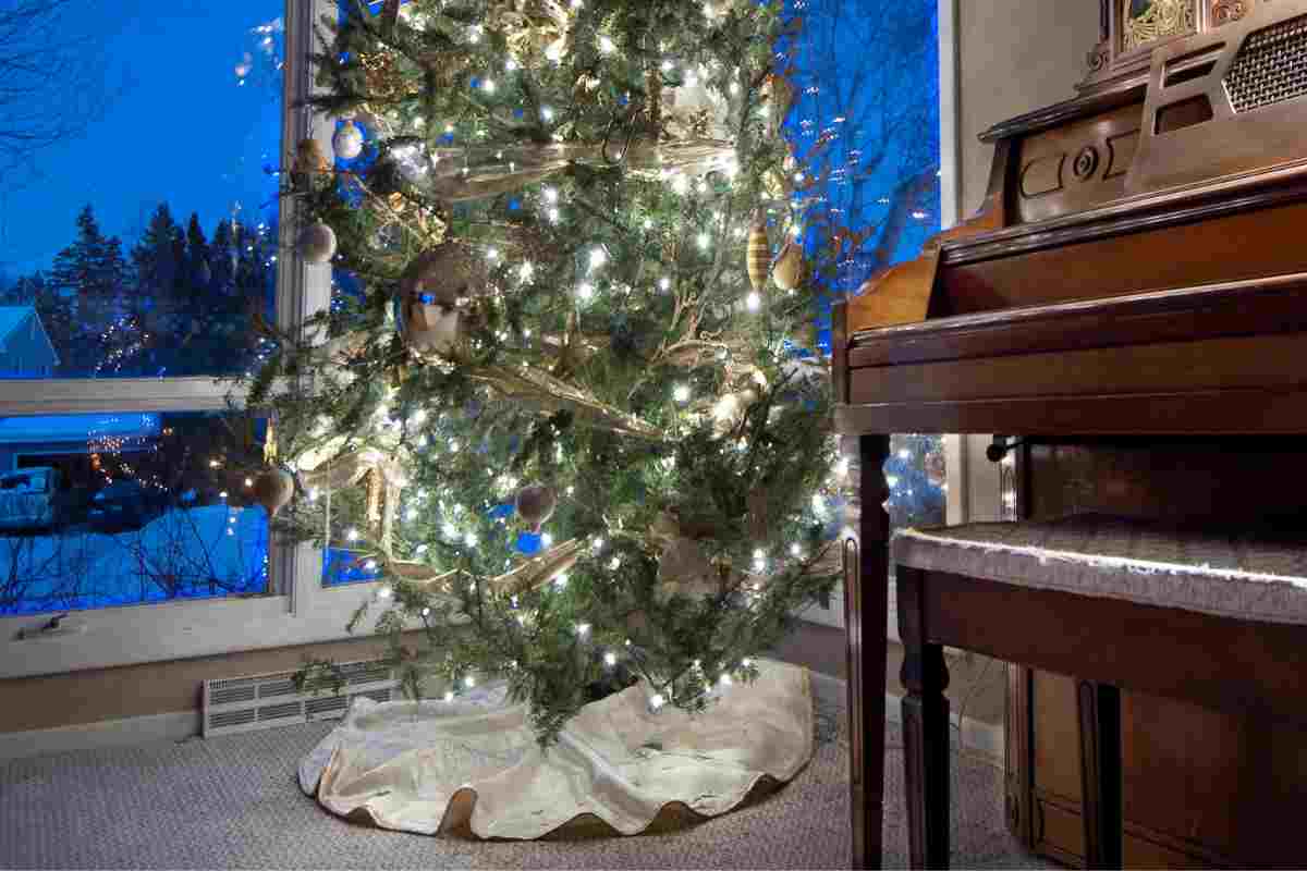 Idee per coprire la base dell'albero di Natale 