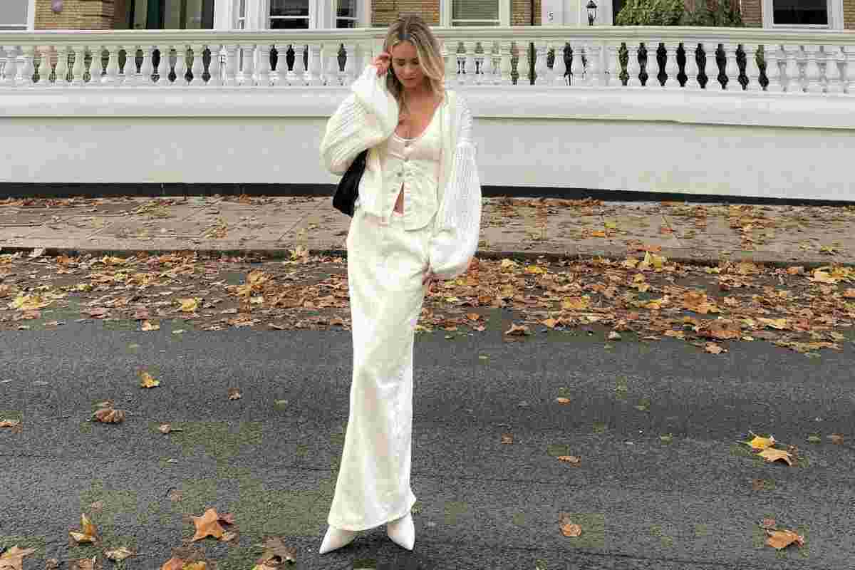 Total white: vestiti di bianco da capo a piedi per essere alla moda