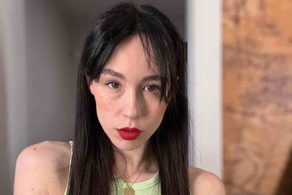 Aurora Ramazzotti, make-up perfetto in soli 15 minuti: il segreto della sua pelle di porcellana