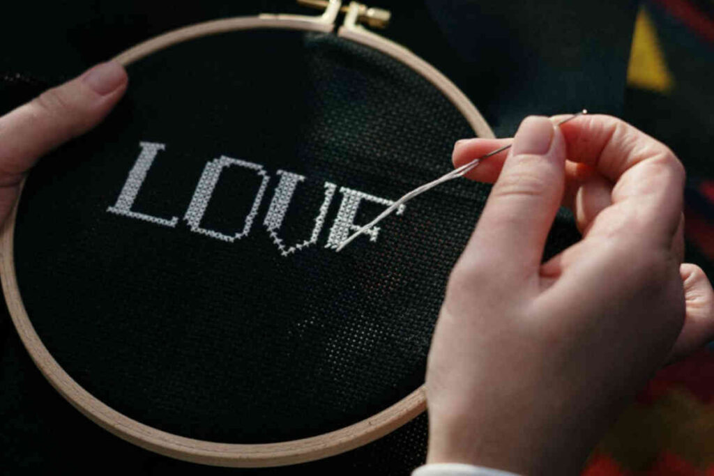 Alfabeto 3D, Lettera o Dorata E Metallica, Illustrazione 3D, Font
