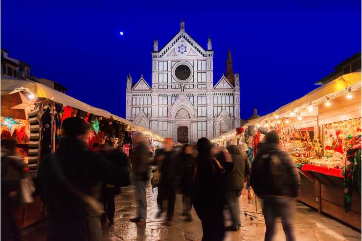 mercato di Natale Basilica Santa Croce Firenze