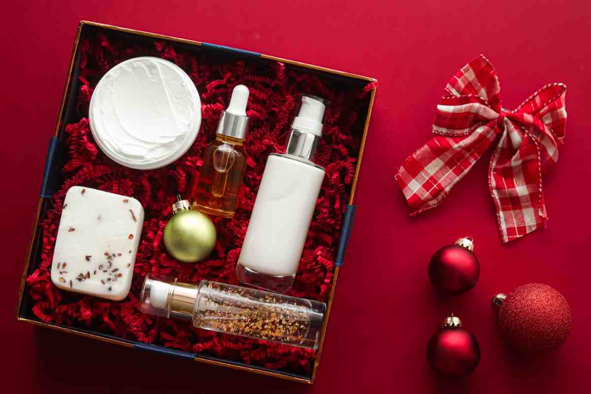 set regalo di Natale con prodotti beauty