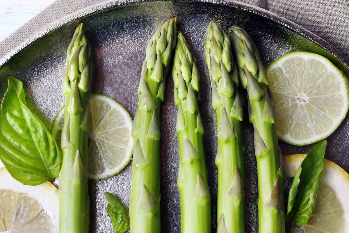 asparagi in padella