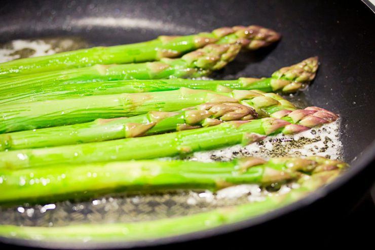 asparagi in padella