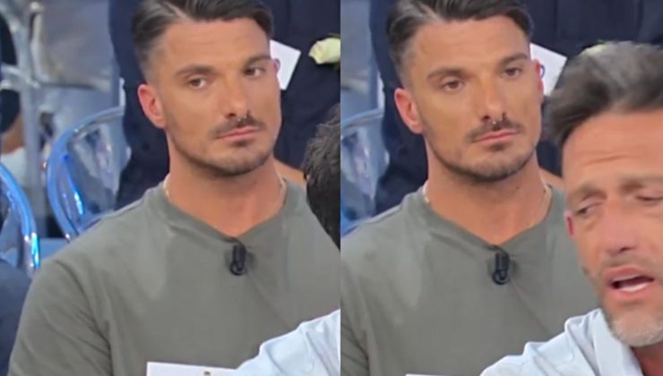 Dennis nello studio di Uomini e Donne