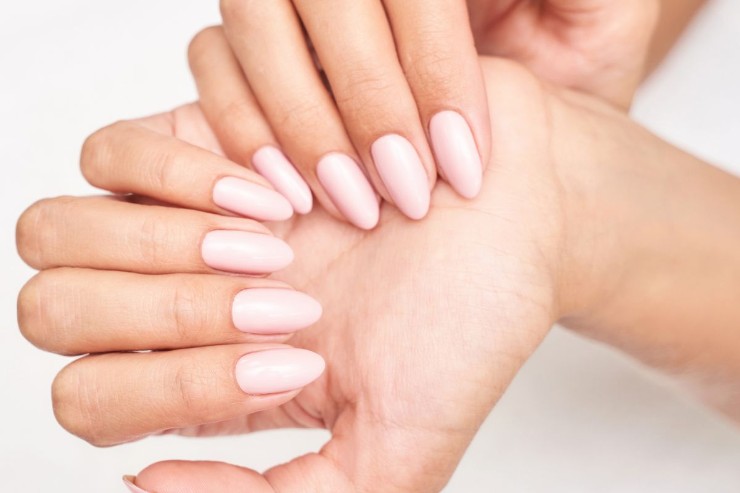 mani con manicure appena fatta