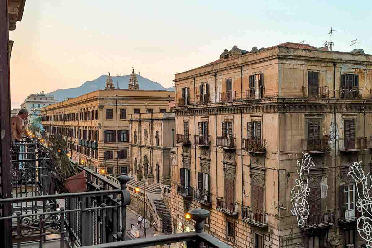 Un palazzo antico nel centro di Palermo
