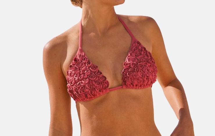 modella con bikini