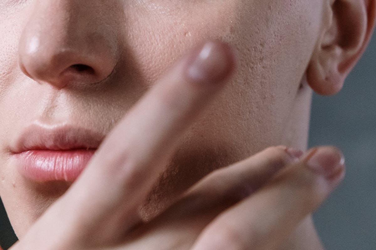 Viso con fondotinta applicato male