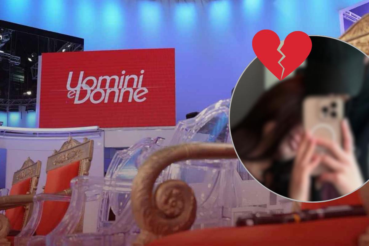 Studio di Uomini e Donne e selfie di una coppia