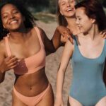 tre donne sulla spiaggia