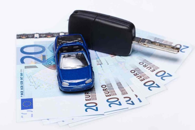 Auto e soldi