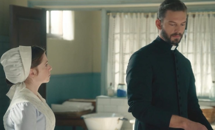 maria e padre samuel ne la promessa 