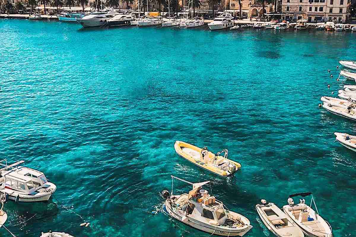 Mare cristallino in Croazia, porto