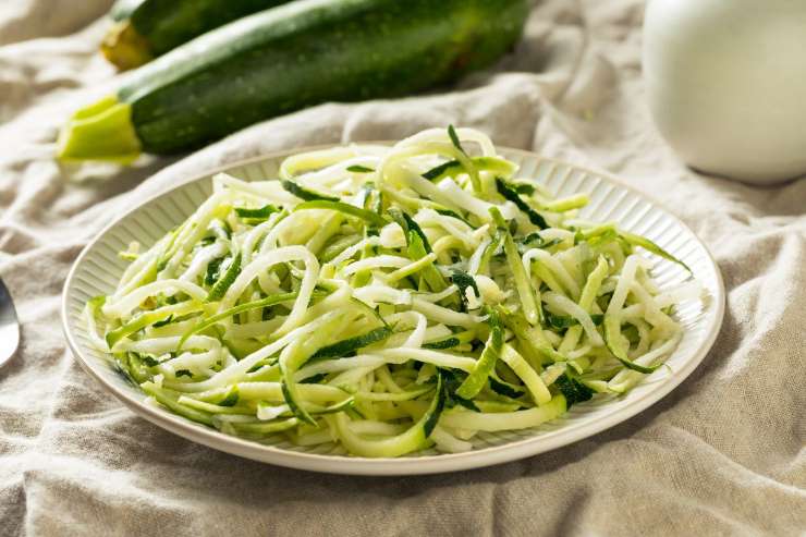 piatto con zucchine
