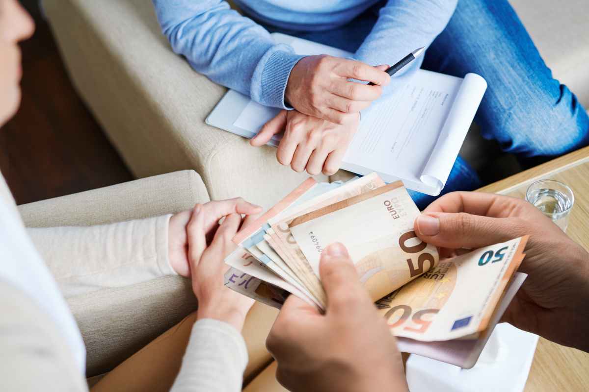 Una sessione dallo psicologo e dei soldi