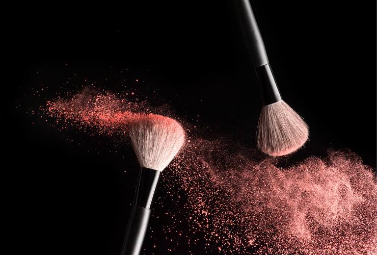 Pennelli da trucco sporchi