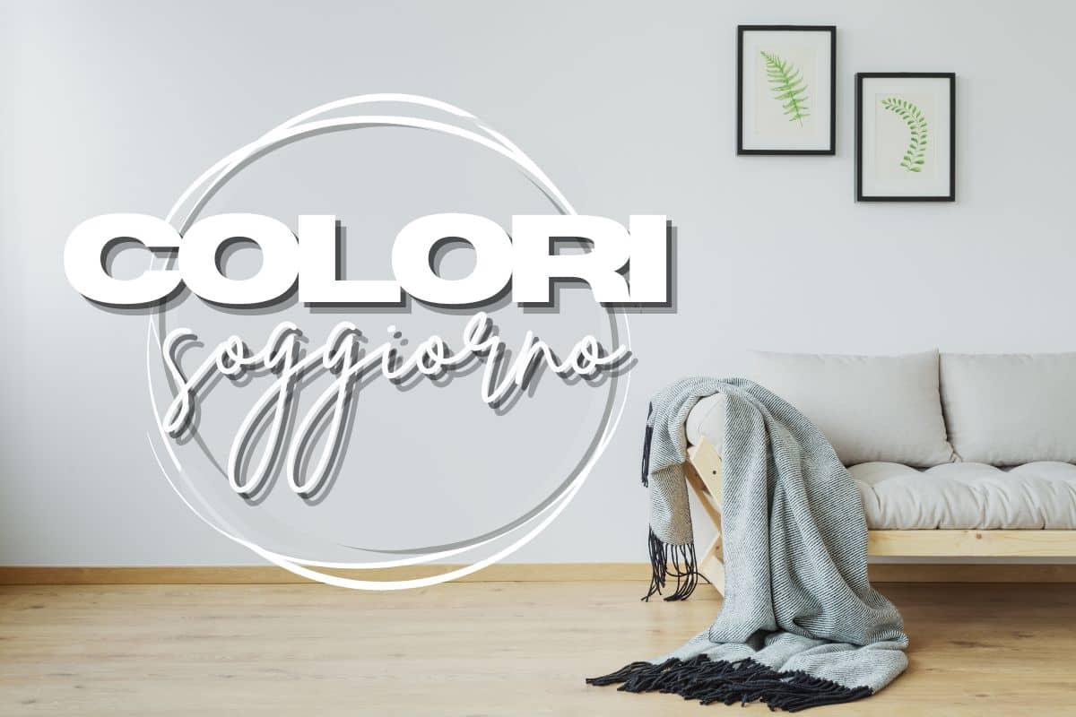 soggiorno e scritte in primo piano