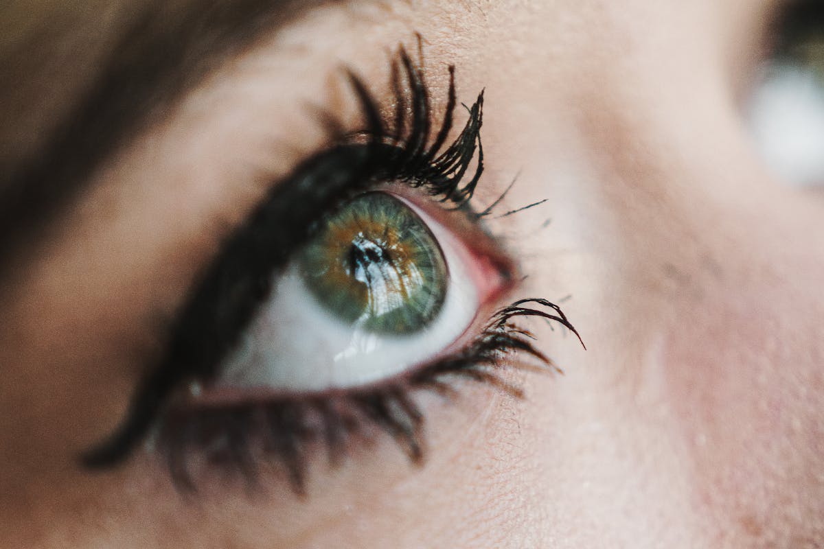 eyeliner su occhio verde