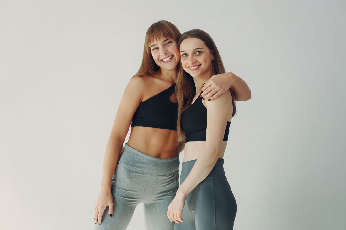 Donne in perfetta forma fisica