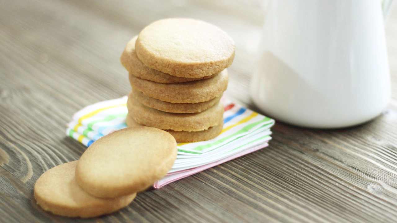 Biscotti semplici pourfemme.it