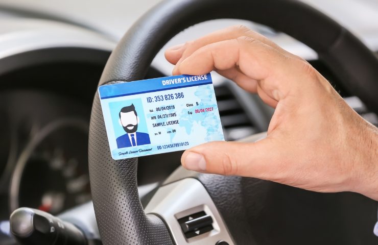Una patente in auto
