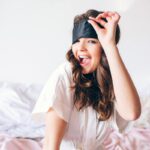 Donna appena sveglia