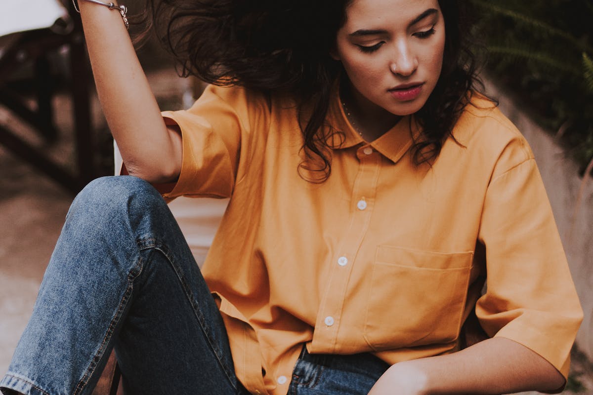 donna con jeans