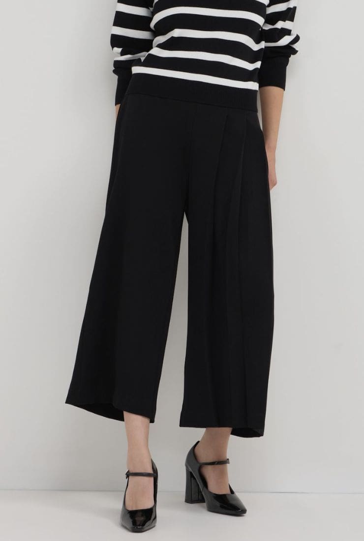 pantaloni scuri