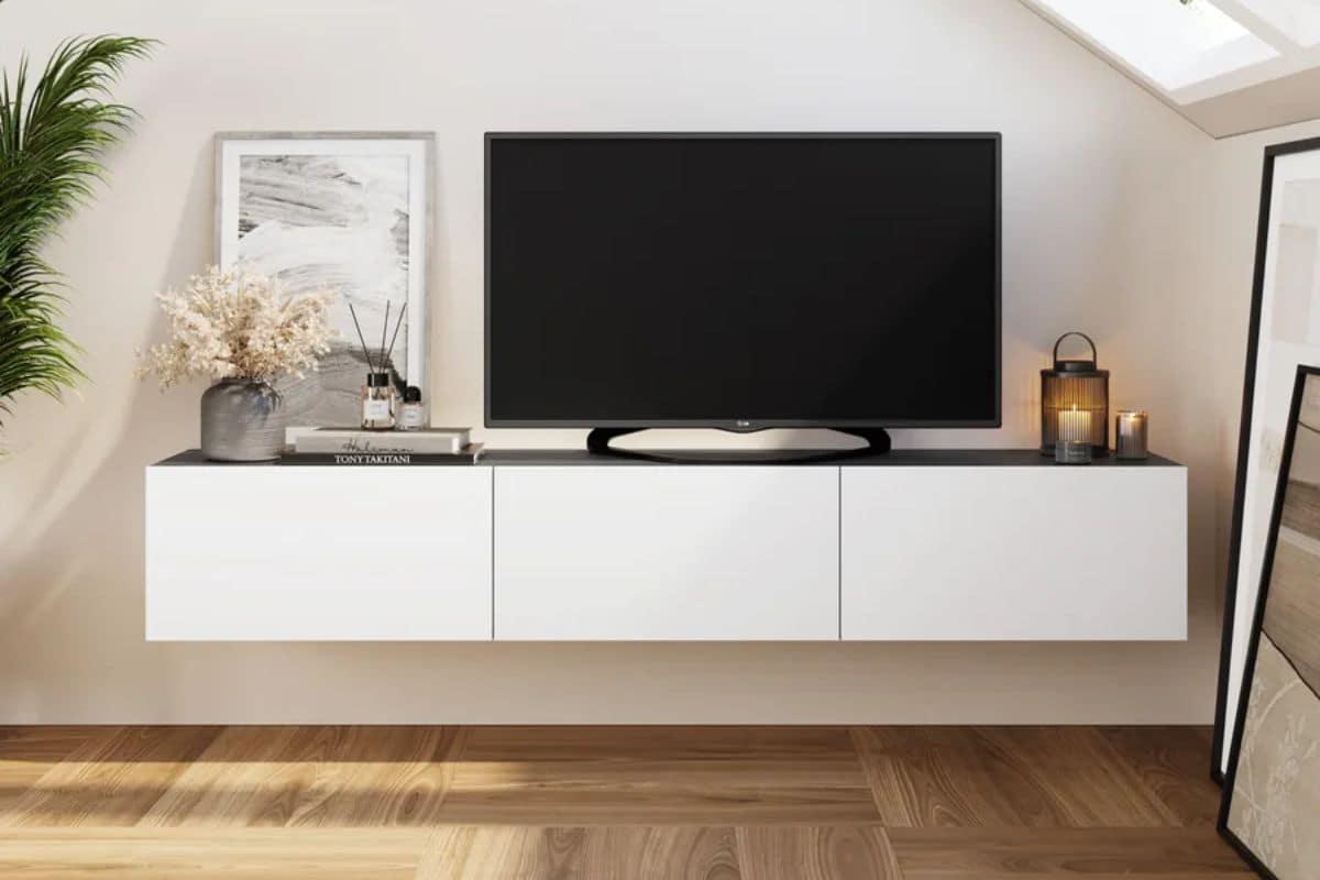 mobile tv bianco