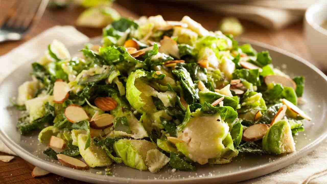 Cavoletti di Bruxelles alle mandorle pourfemme.it