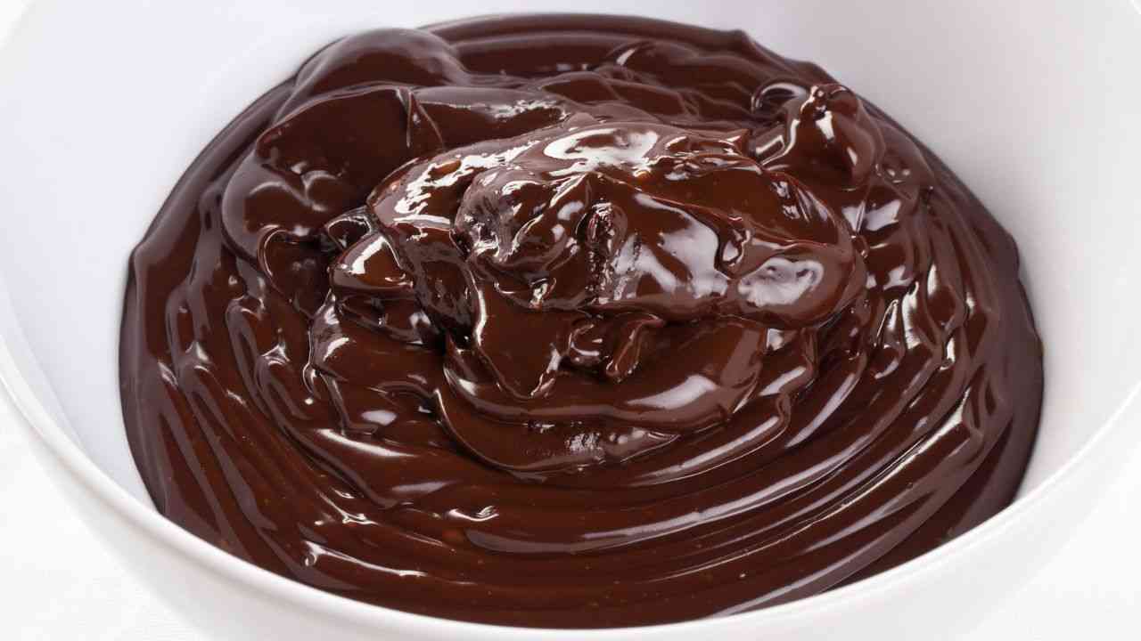Crema al cioccolato fondente pourfemme.it