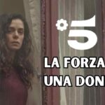 Bahar affacciata alla finestra